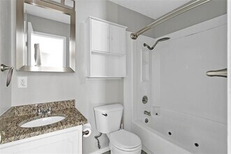 6104 Kelly Elliott Rd in Arlington, TX - Building Photo - Building Photo