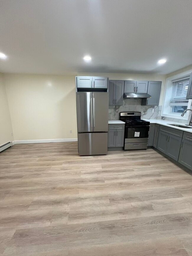 17 Hudson St, Unit 2