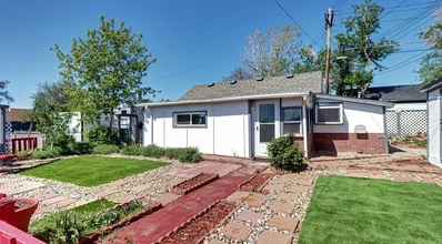2401 W Jewell Ave in Denver, CO - Building Photo - Building Photo