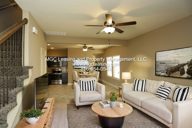 510 N Foxridge Dr in Raymore, MO - Building Photo - Building Photo
