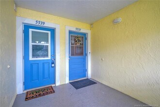 5537 NE Gulfstream Way in Stuart, FL - Building Photo - Building Photo