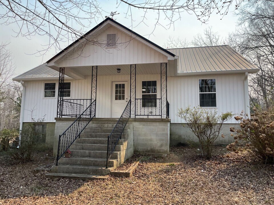 298 Farmer Rd in Denton, NC - Building Photo