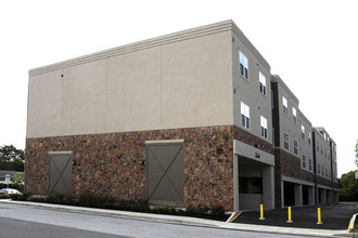 South Main Commons in Newark, DE - Foto de edificio - Building Photo