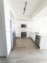 999 SW 1st Ave, Unit 1808 in Miami, FL - Building Photo - Building Photo