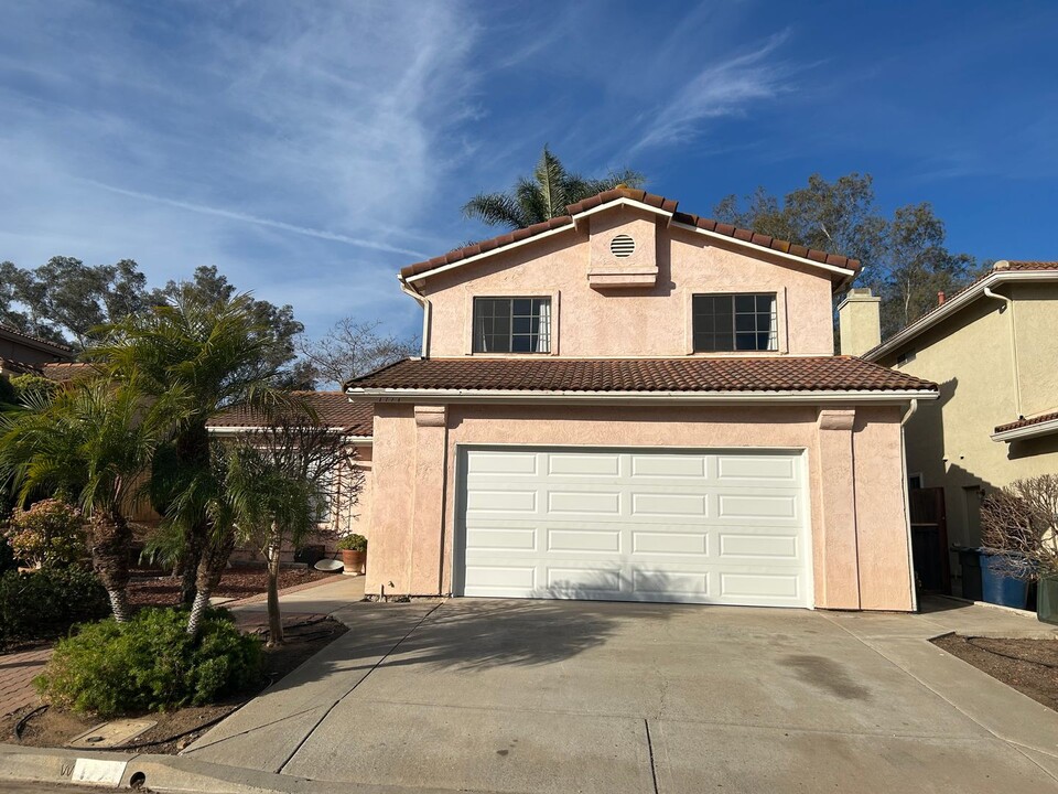 1771 Shadow Glen in Escondido, CA - Building Photo