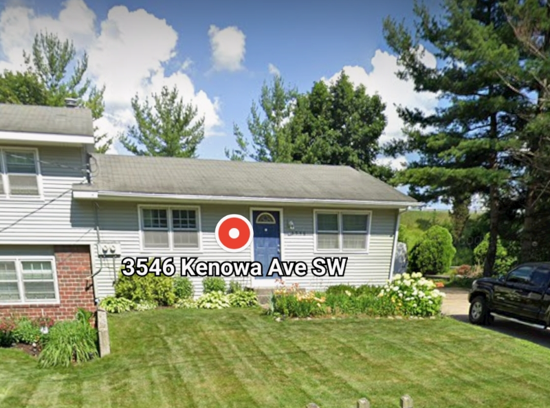 3546 Kenowa Ave SW-Unit -3546 in Grandville, MI - Building Photo