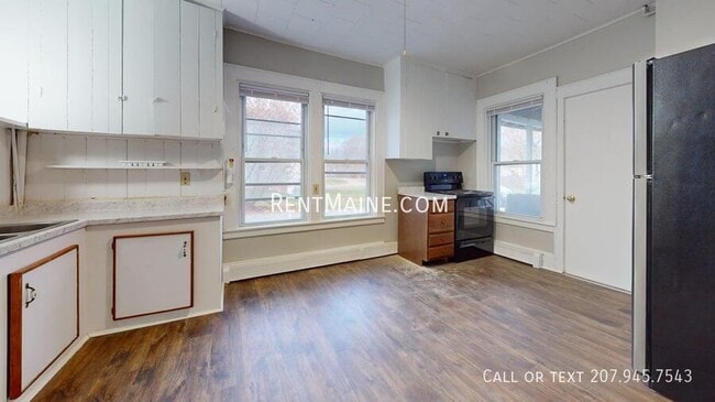 600 S Main St