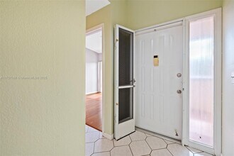 2347 SW 15th St in Deerfield Beach, FL - Building Photo - Building Photo