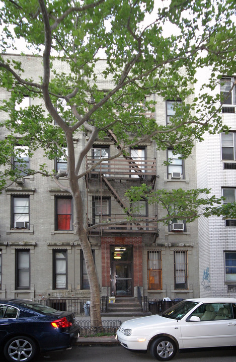 414 E 78th St in New York, NY - Building Photo