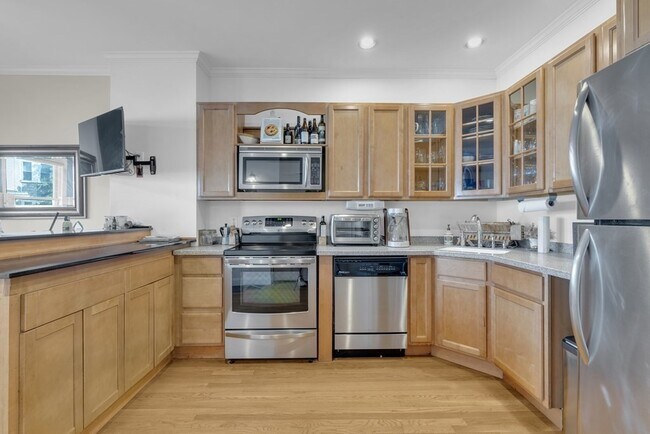 176 H St, Unit 1