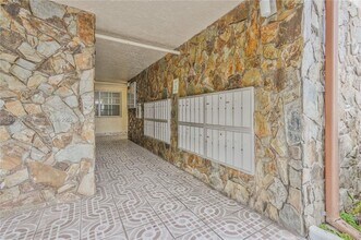 141 SE 3rd Ave in Dania Beach, FL - Building Photo - Building Photo