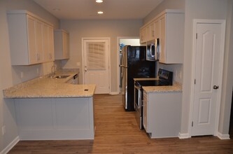 1567 14th Ave NE in Hickory, NC - Building Photo - Building Photo