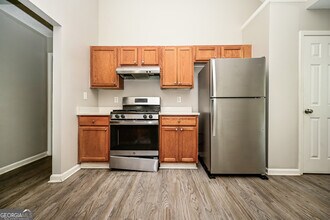 987 Brisley Cir in Hampton, GA - Foto de edificio - Building Photo