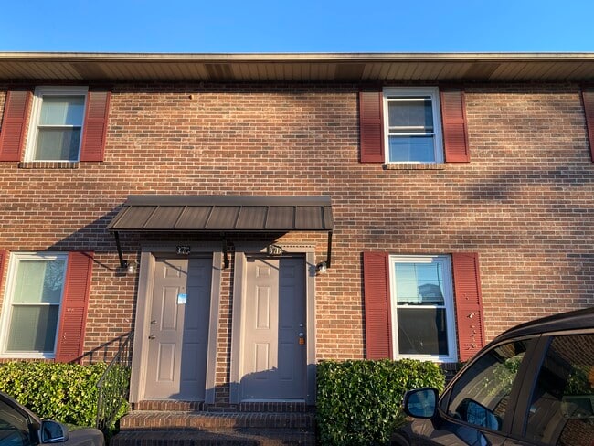 property at 37 W 13th St