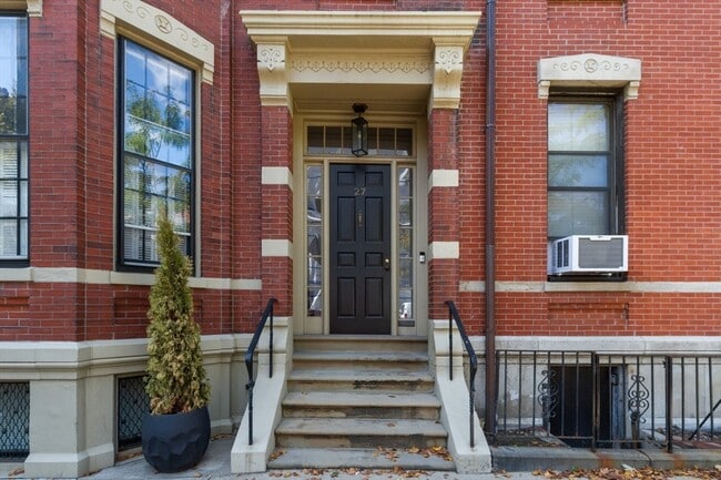 27 Hereford St in Boston, MA - Building Photo - Building Photo