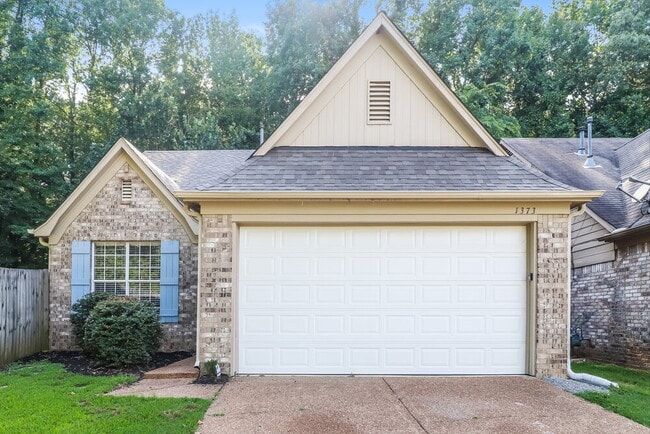 property at 1373 Marhill Cove