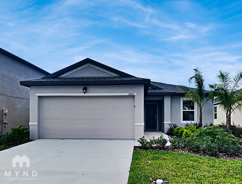 36813 Yesler Dr in Zephyrhills, FL - Building Photo