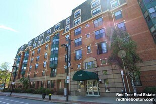 650 Columbus Ave in Boston, MA - Building Photo
