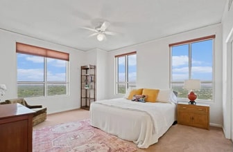 1 Towers Park Ln in San Antonio, TX - Building Photo - Building Photo