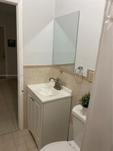 2140 SW 25th St in Miami, FL - Building Photo - Building Photo