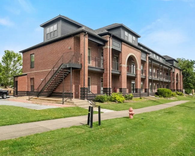 1115 N Leverett Ave in Fayetteville, AR - Building Photo - Building Photo