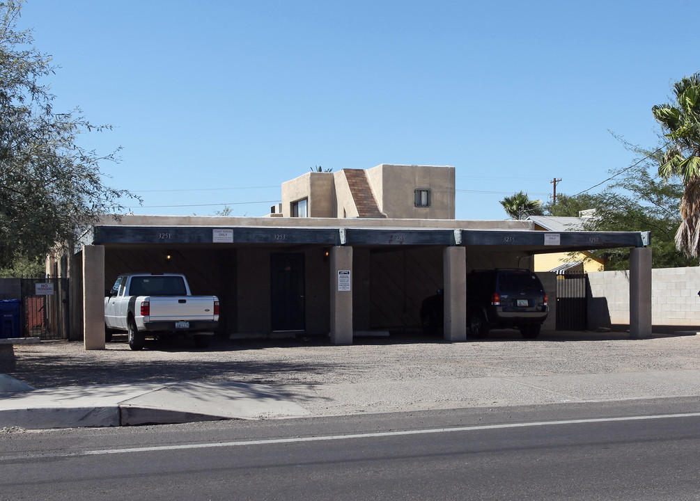 3251-3257 N Stone in Tucson, AZ - Foto de edificio