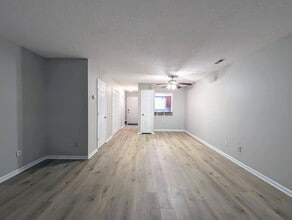 500 Forest Dr-Unit -C in Garner, NC - Building Photo - Building Photo