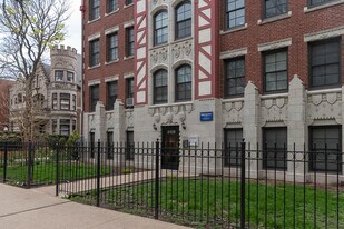 2425 N Kedzie Blvd in Chicago, IL - Building Photo