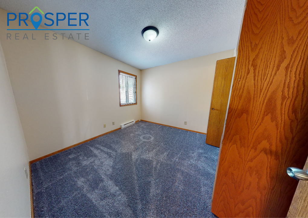 3312 Garner St in Eau Claire, WI - Building Photo