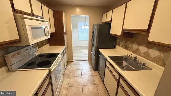 property at 7804 Guildberry Ct