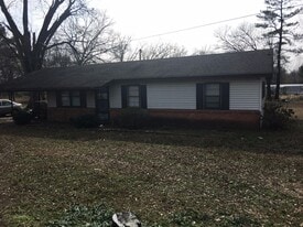 115 Bell St in Plantersville, MS - Building Photo