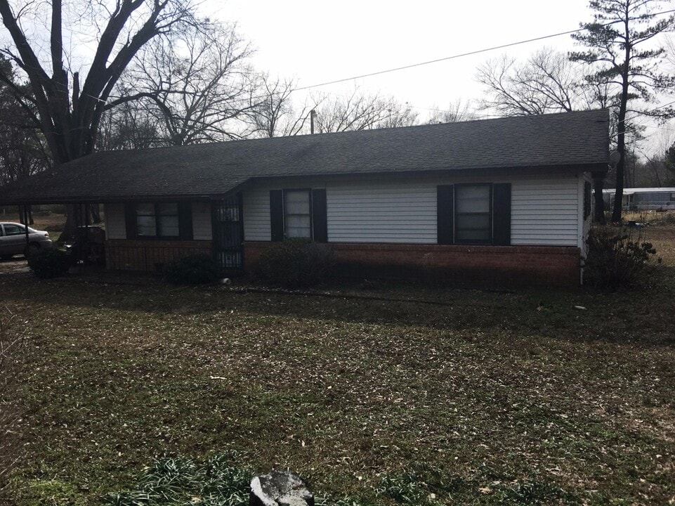 115 Bell St in Plantersville, MS - Building Photo