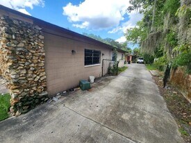1013 S Persimmon Ave in Sanford, FL - Building Photo