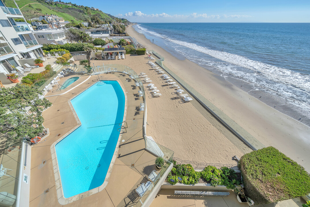 22548 Pacific Coast Hwy in Malibu, CA - Building Photo