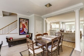 5742 Governors Pond Cir in Alexandria, VA - Building Photo - Building Photo