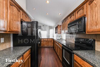 1101 Vista View Dr in Burleson, TX - Foto de edificio - Building Photo