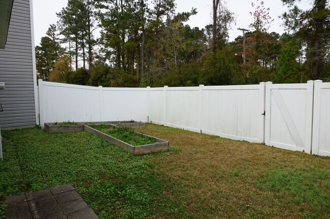 244 Caldwell Loop in Jacksonville, NC - Building Photo - Building Photo