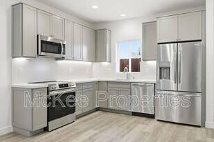 6174 Dorothy Dr in San Diego, CA - Building Photo