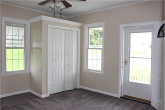 180 W Church St in Wintersville, OH - Building Photo - Building Photo