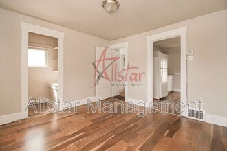 1622 Ridgewood Ave in Lakewood, OH - Building Photo - Building Photo