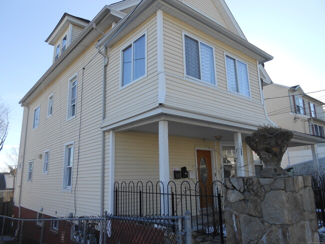 53 Everett St in Bridgeport, CT - Building Photo - Building Photo