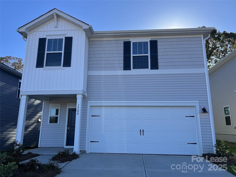 1500 31st St NE in Conover, NC - Building Photo