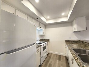 410 Sheridan Ave in Palo Alto, CA - Building Photo - Building Photo