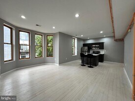 1919 W Diamond St in Philadelphia, PA - Building Photo