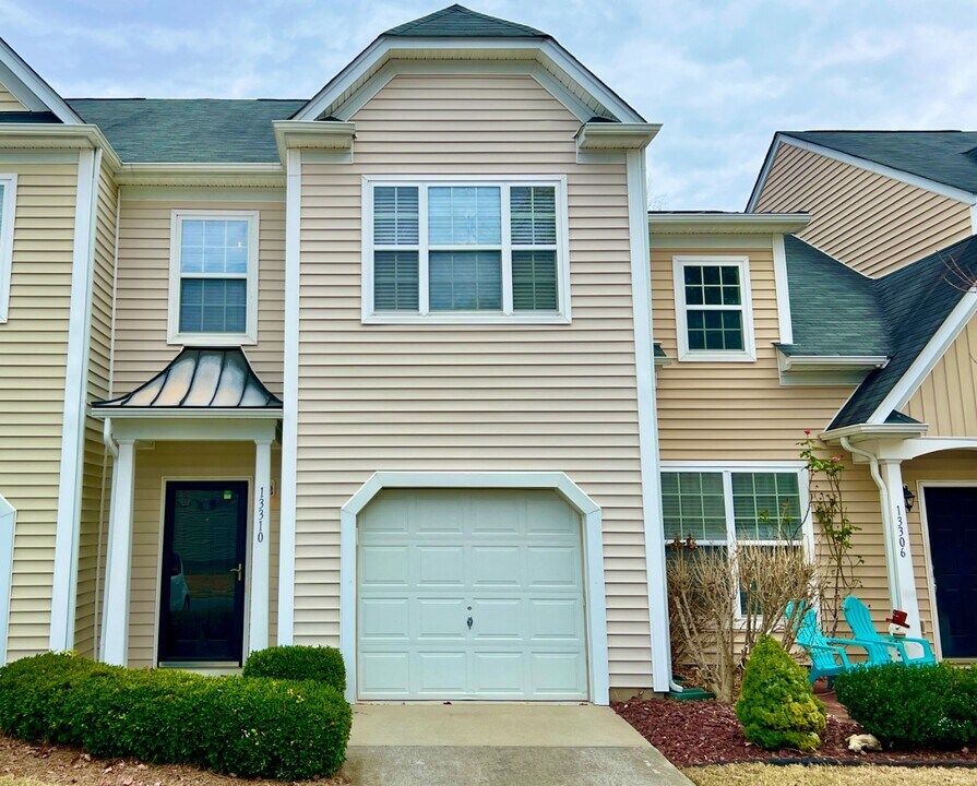 13310 Erwin Rd in Charlotte, NC - Building Photo