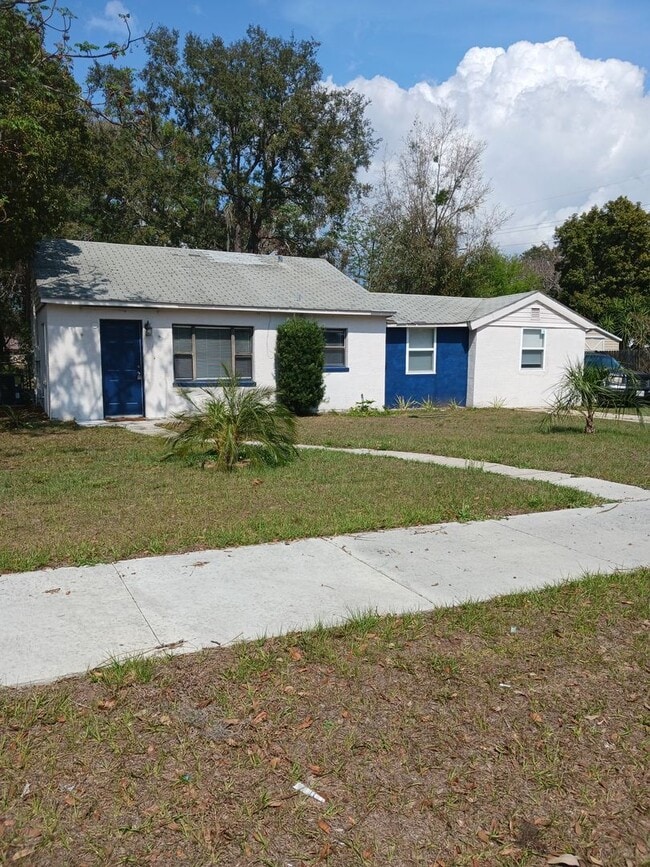 property at 115 E Chesley Ave