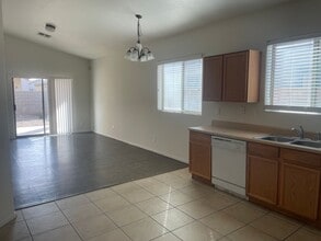 7213 S 56th Ln in Phoenix, AZ - Building Photo - Building Photo