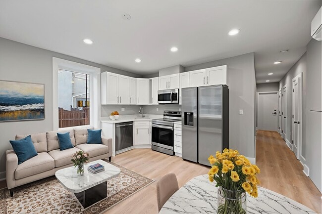 4535 Avondale St, Unit 1