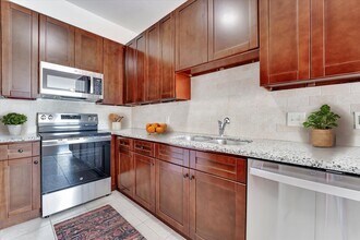 10102 Neuens Rd in Houston, TX - Building Photo - Building Photo