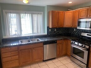 7 Fenwick Pl in Norwalk, CT - Building Photo - Building Photo